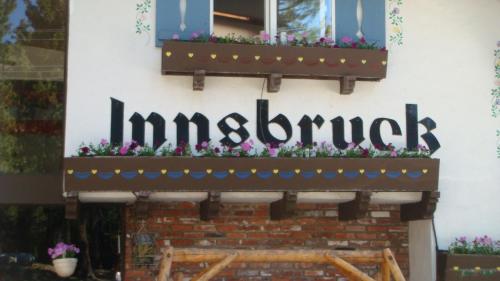 Imagen de los exteriores del Hotel Innsbruck Lodge. Foto 10