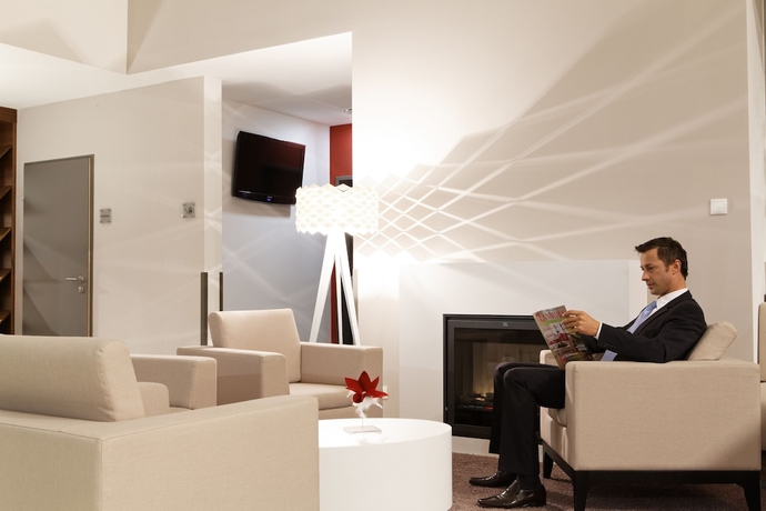 Imagen de los interiores del Hotel Innsbruck Tivoli. Foto 19