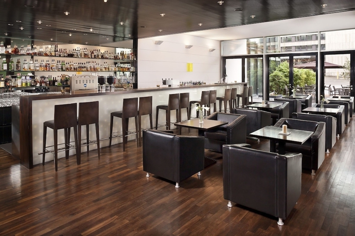 Imagen del bar/restaurante del Hotel Innside By Melia Düsseldorf Seestern. Foto 5