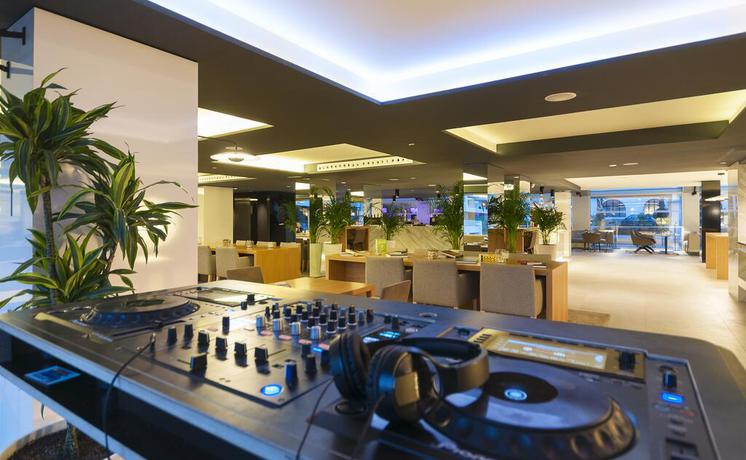 Imagen de los interiores del Hotel Innside By Meliá Alcudia. Foto 10