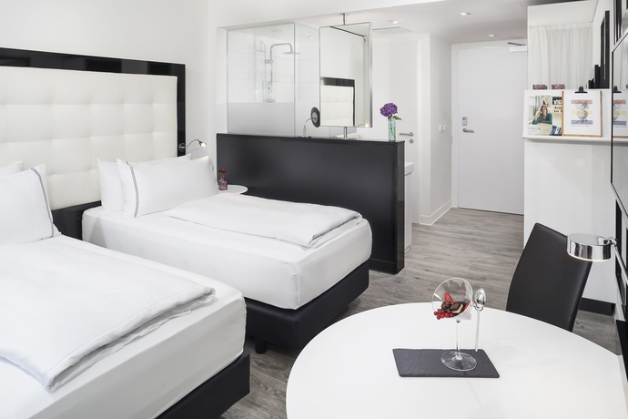 Imagen de la habitación del Hotel Innside By Meliá Hamburg Hafen. Foto 9