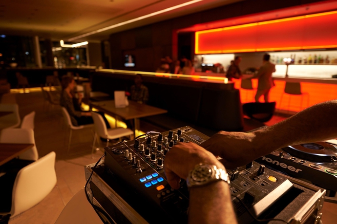 Imagen del bar/restaurante del Hotel Innside By Meliá Manchester. Foto 6