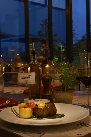 Imagen del bar/restaurante del Hotel Innside By Meliá Manchester. Foto 8