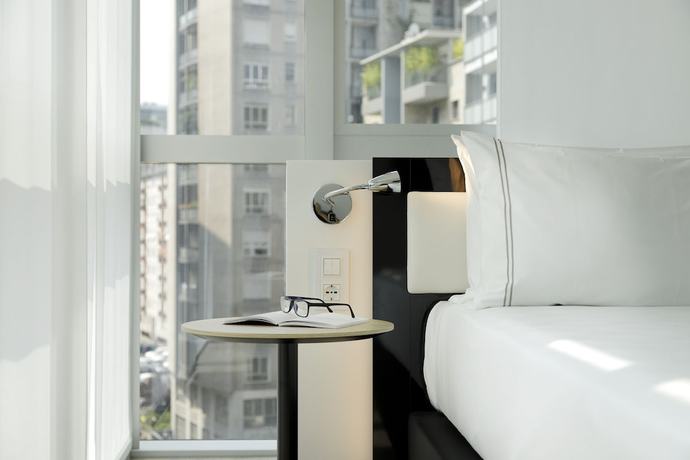 Imagen de la habitación del Hotel Innside By Meliá Milano Torre Galfa. Foto 4