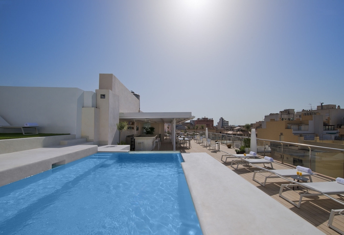 Imagen de la piscina del Hotel Innside By Meliá Palma Center. Foto 15