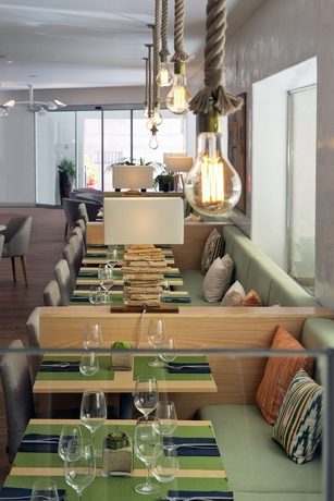 Imagen del bar/restaurante del Hotel Innside By Meliá Palma Center. Foto 6