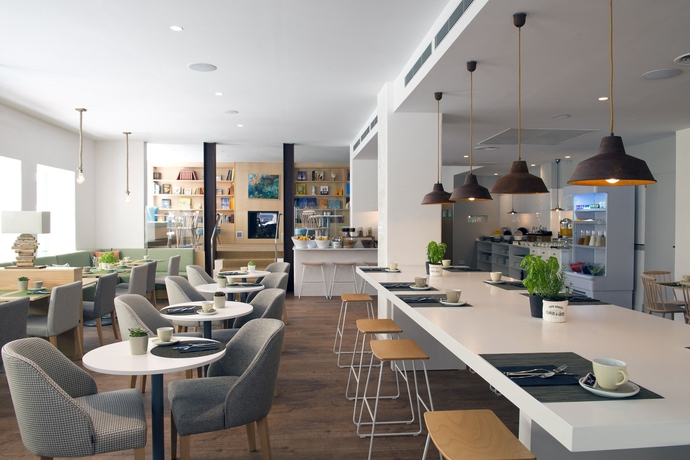 Imagen del bar/restaurante del Hotel Innside By Meliá Palma Center. Foto 7