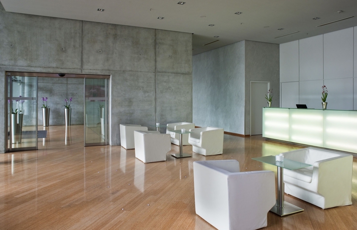 Imagen de los interiores del Hotel Innside München Parkstadt Schwabing. Foto 19