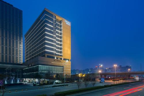 Imagen general del Hotel Innside Zhengzhou. Foto 7