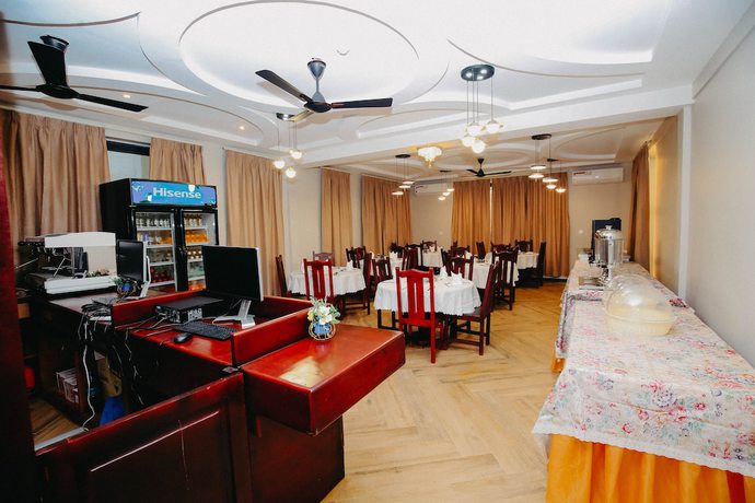 Imagen del bar/restaurante del Hotel Inoga Luxury. Foto 4
