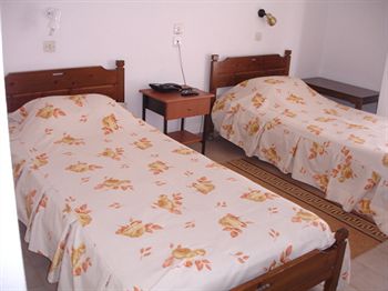 Imagen de la habitación del Hotel Inomaos. Foto 5