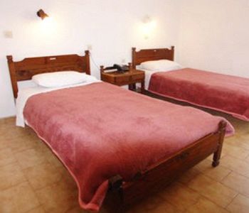 Imagen de la habitación del Hotel Inomaos. Foto 10