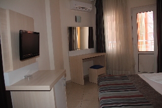 Imagen de los exteriores del Hotel Inova Beach. Foto 11
