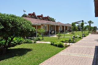Imagen de los exteriores del Hotel Inova Beach. Foto 12