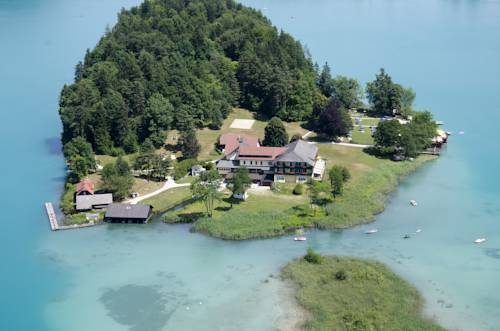 Imagen general del Hotel Inselhotel Faakersee. Foto 1