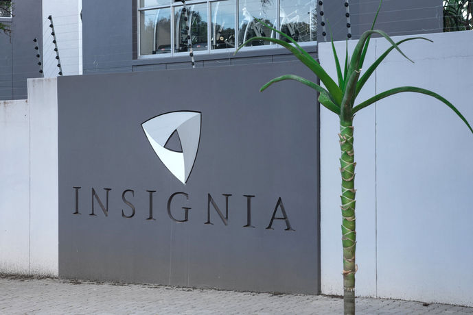 Imagen de la piscina del Hotel Insignia Luxury Apartments. Foto 15