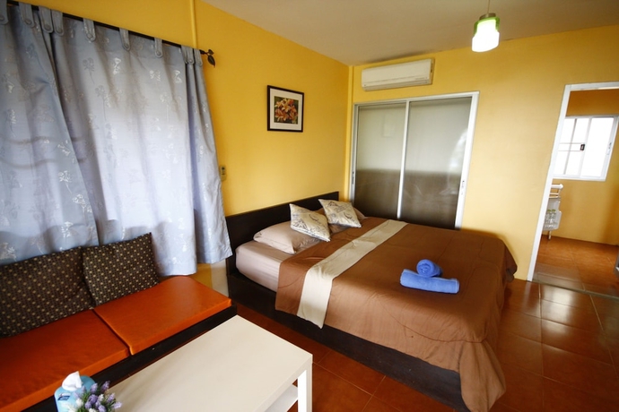 Imagen de la habitación del Hotel Insook Ko Larn Guesthouse. Foto 8