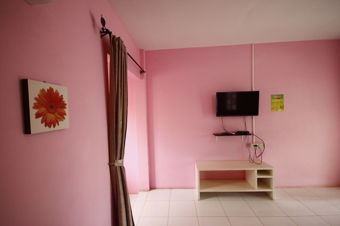 Imagen de la habitación del Hotel Insook Ko Larn Guesthouse. Foto 14