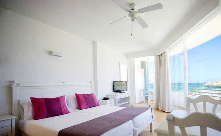 Imagen de la habitación del Hotel Insotel Club Tarida Playa. Foto 3