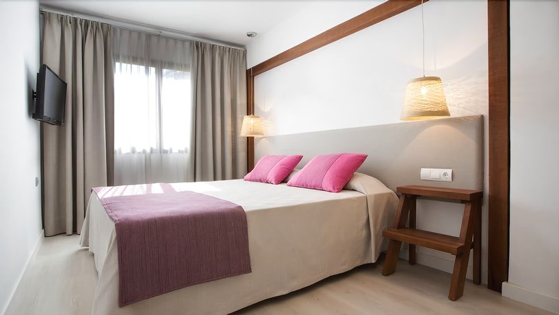 Imagen de la habitación del Hotel Insotel Club Tarida Playa. Foto 10