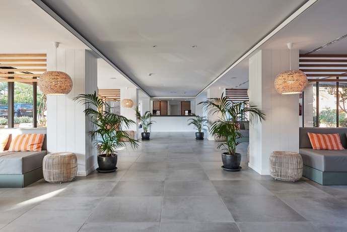 Imagen de los interiores del Hotel Insotel Club Tarida Playa. Foto 19