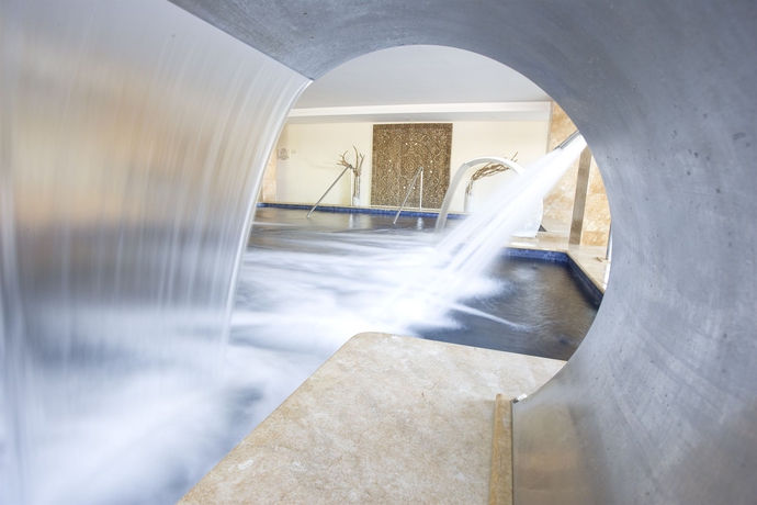 Imagen de la piscina del Hotel Insotel Fenicia Prestige Suites and Spa. Foto 15