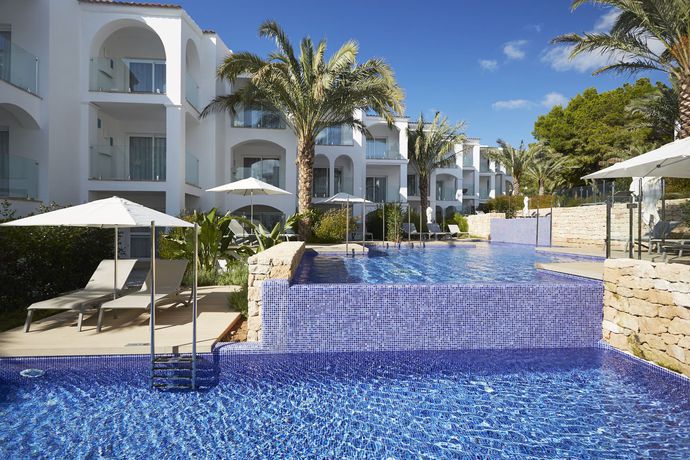 Imagen de la piscina del Hotel Insotel Tarida Beach Sensatori Resort. Foto 15