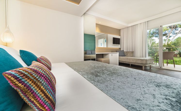 Imagen de la habitación del Hotel Insotel Tarida Beach Sensatori Resort. Foto 7