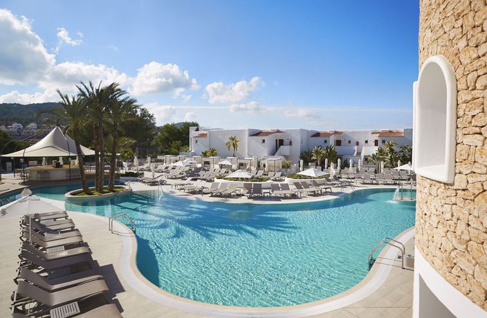 Imagen de la piscina del Hotel Insotel Tarida Beach Sensatori Resort. Foto 19