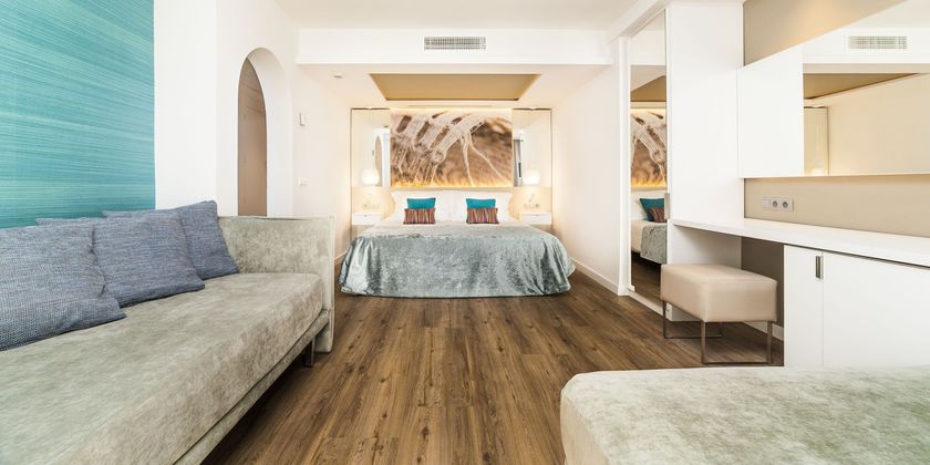 Imagen de la habitación del Hotel Insotel Tarida Beach Sensatori Resort. Foto 9