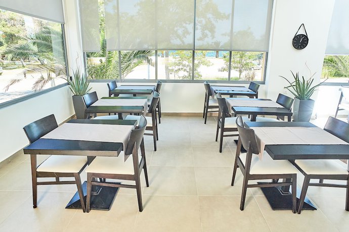 Imagen del bar/restaurante del Hotel Inspira Boutique -Adults Only. Foto 3