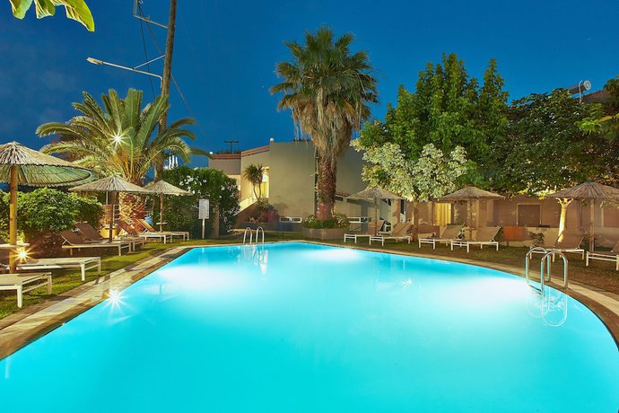 Imagen de la piscina del Hotel Inspira Boutique -Adults Only. Foto 20