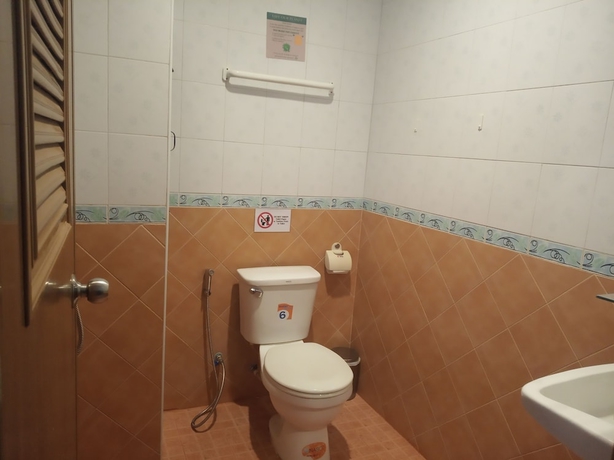 Imagen de la habitación del Hotel Inspira Patong. Foto 15