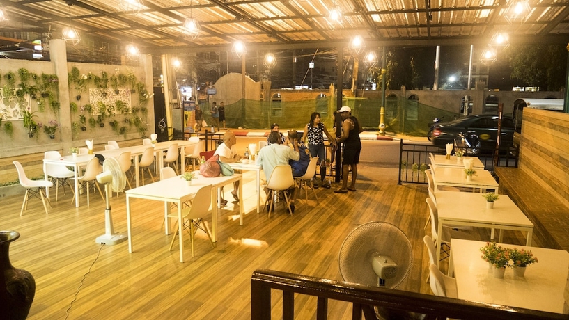 Imagen del bar/restaurante del Hotel Inspira Patong. Foto 3