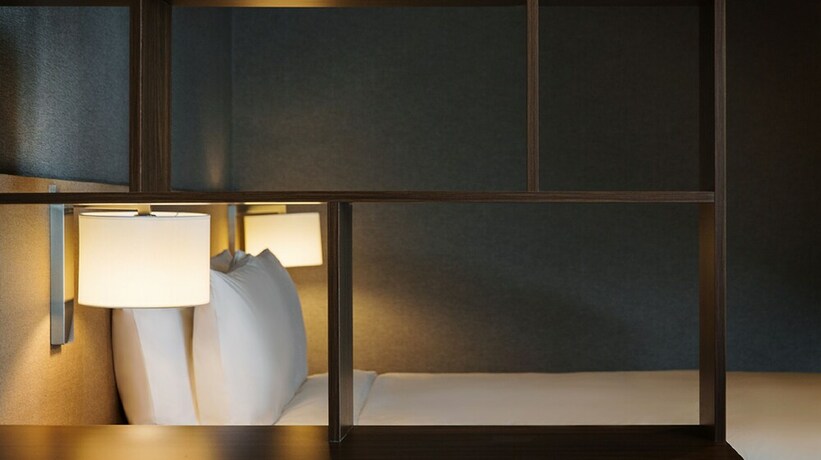 Imagen de la habitación del Hotel Instay. Foto 17