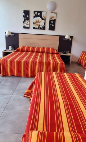 Imagen de la habitación del Hotel Insteia. Foto 14
