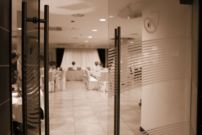 Imagen del bar/restaurante del Hotel Insteia. Foto 3