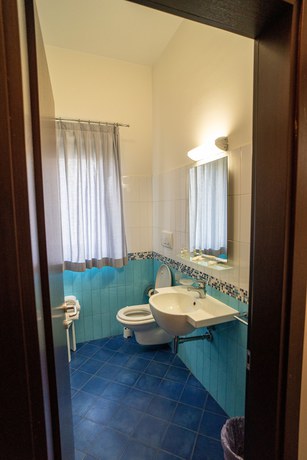 Imagen de la habitación del Hotel Insteia. Foto 20