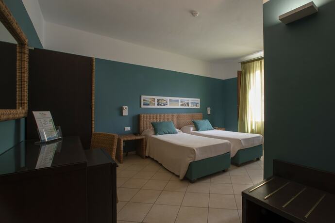 Imagen general del Hotel Insula, Favignana. Foto 11