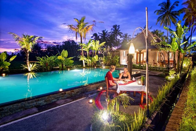 Imagen de la piscina del Hotel Intan Villa and Suite Ubud. Foto 18
