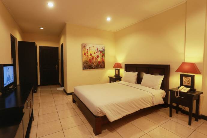 Imagen de la habitación del Hotel Intansari. Foto 9