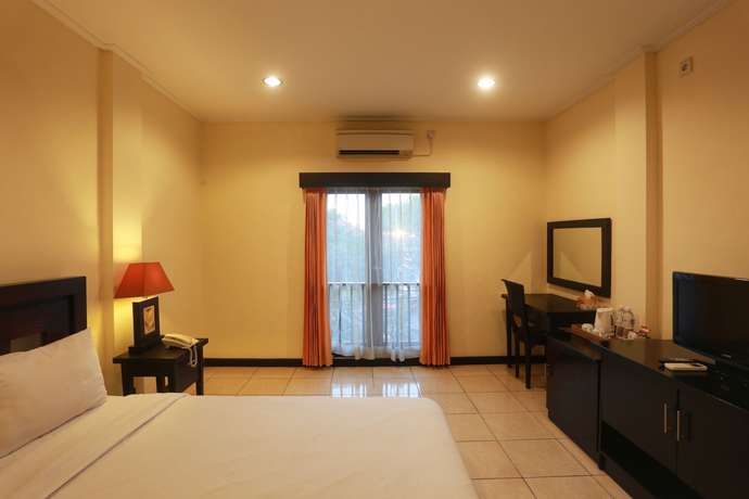 Imagen de la habitación del Hotel Intansari. Foto 13