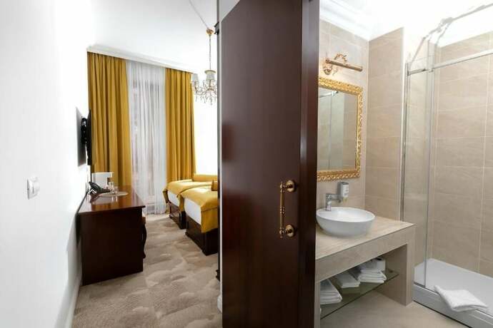 Imagen de la habitación del Hotel Integra Banja Luka. Foto 15