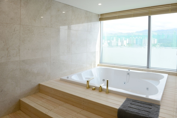 Imagen de la habitación del Hotel Inter Burgo Wonju. Foto 15