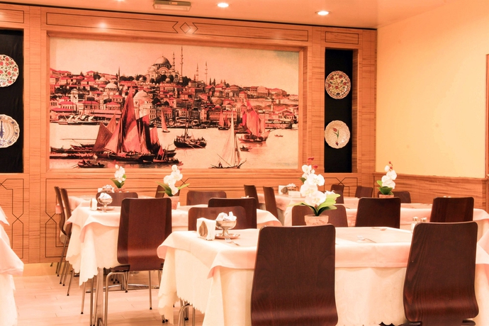 Imagen del bar/restaurante del Hotel Inter Istanbul. Foto 4