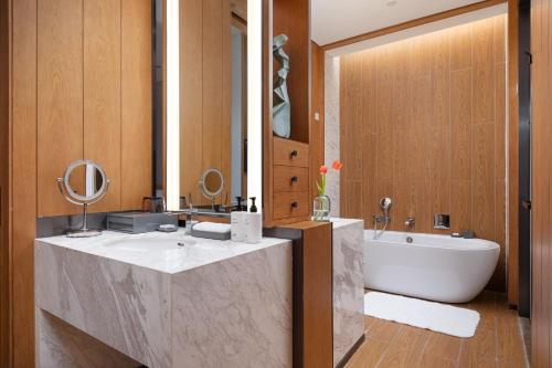 Imagen de la habitación del Hotel InterContinental Chongli, an IHG. Foto 13