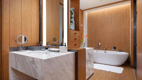Imagen de la habitación del Hotel InterContinental Chongli, an IHG. Foto 19