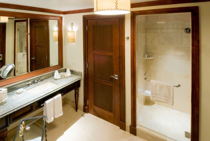 Imagen de la habitación del Hotel InterContinental Costa Rica at Multiplaza Mall by IHG. Foto 4