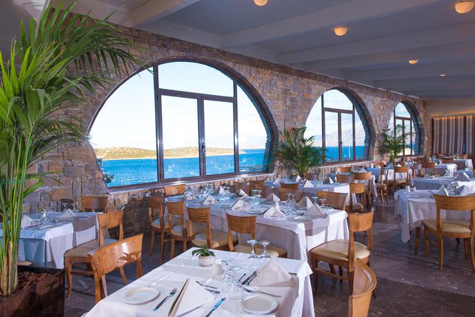 Imagen del bar/restaurante del Hotel InterContinental Crete by IHG. Foto 2