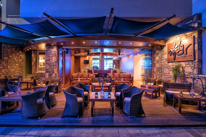 Imagen del bar/restaurante del Hotel InterContinental Crete by IHG. Foto 3